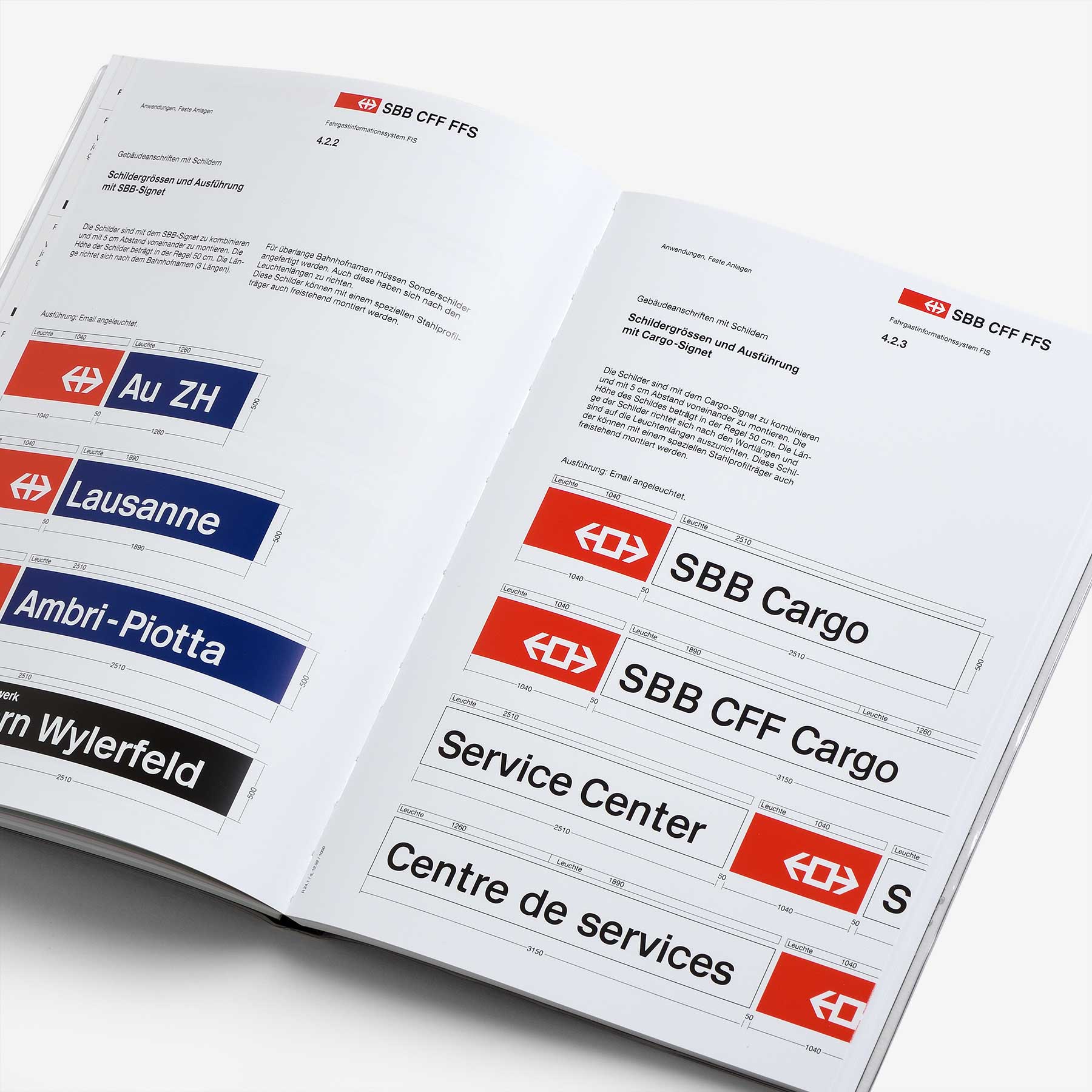 Passenger Information System: Design Manual for the Swiss Federal Railways by Josef Müller-Brockmann