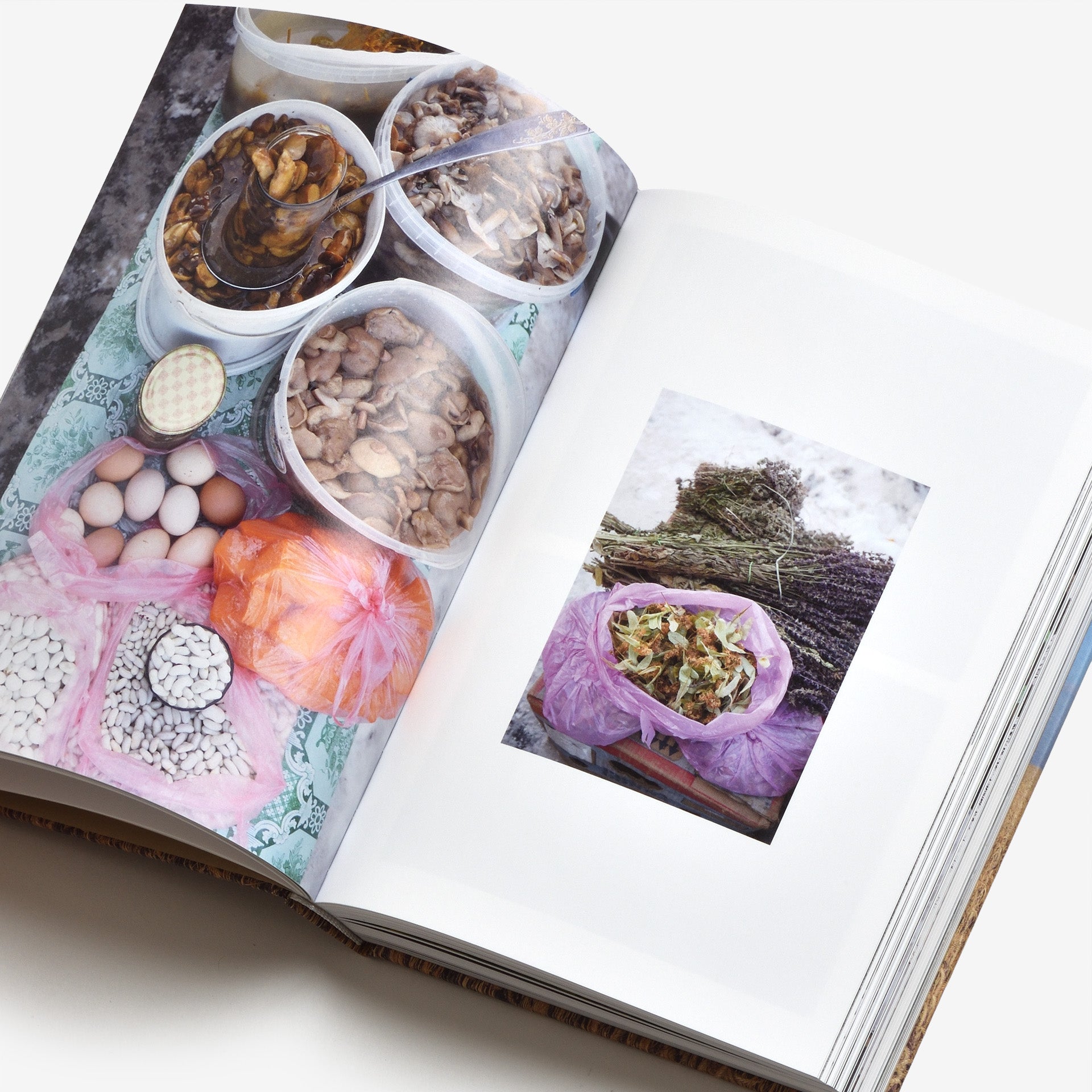 Yoshie Itasaka: Infinity Complex Landscap