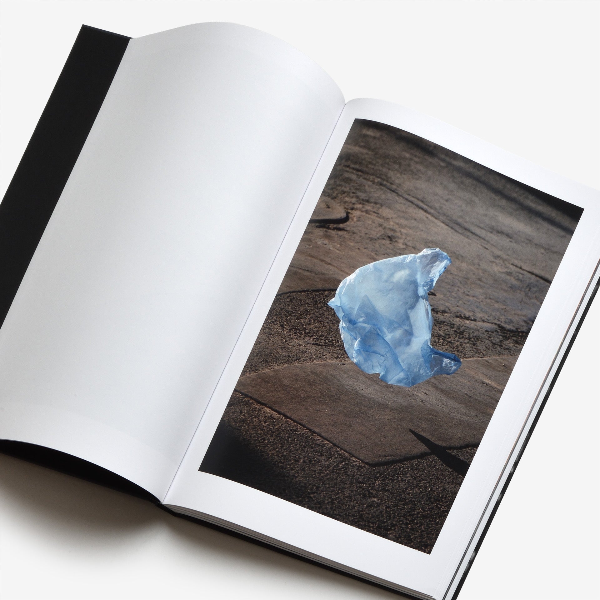 Jörg Brüggemann: Tres Viajes